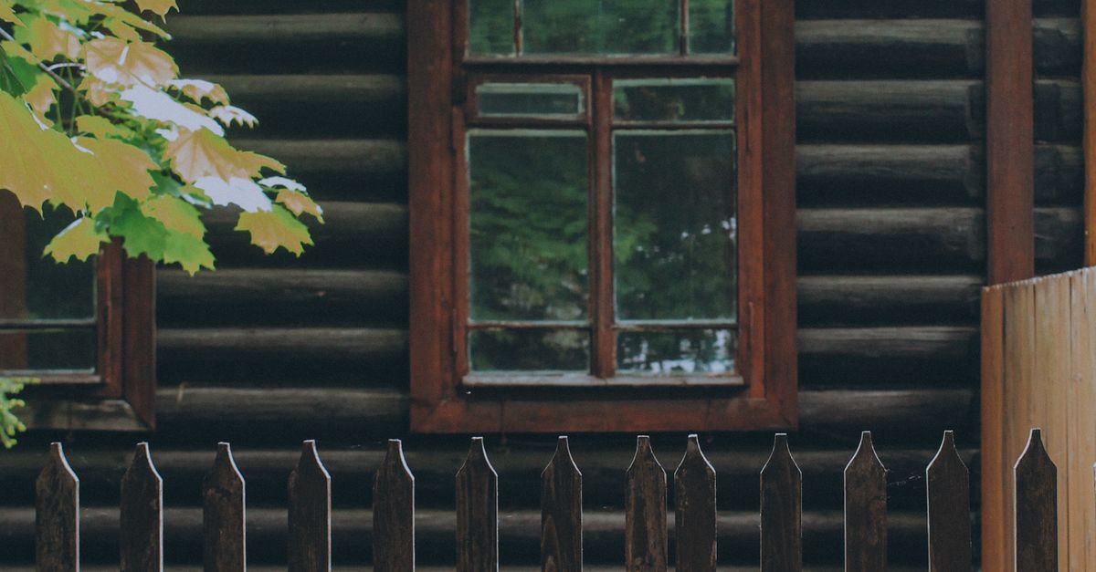 Essential Safety Gear for Timber Fencing Installation