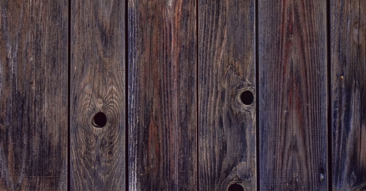 How to Replace Weathered Timber on Fencing
